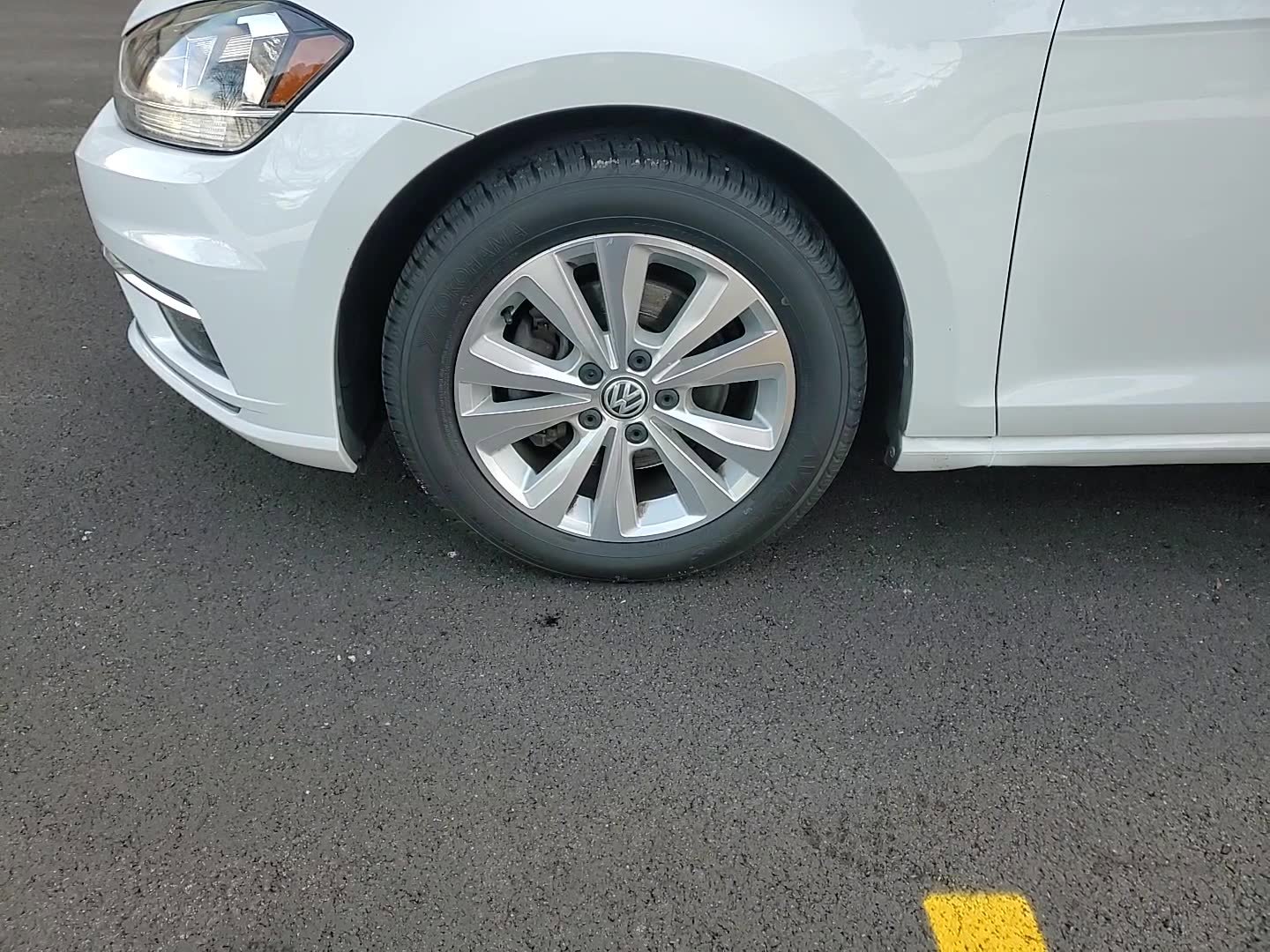 Used 2018 Volkswagen Golf S image 7