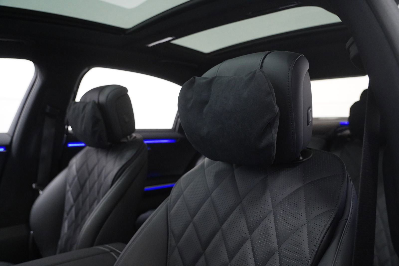 New 2026 Mercedes-Benz S 580 4MATIC Sedan image 16