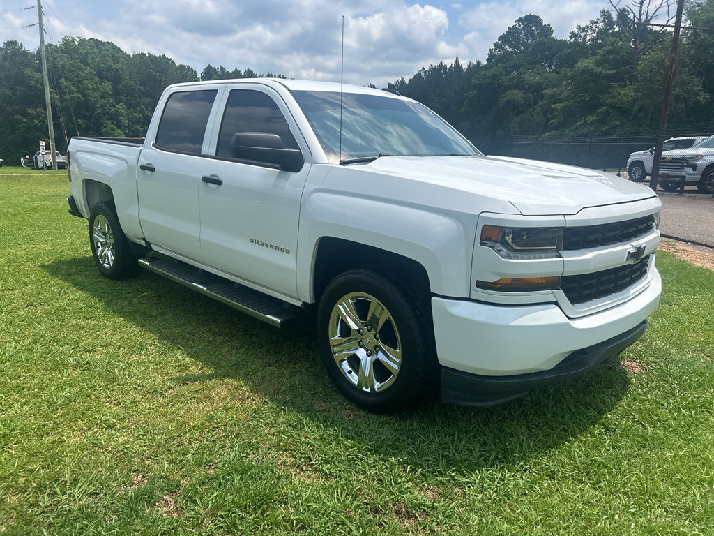 Used 2018 Chevrolet Silverado 1500 Custom w/ Custom Value Package RWD image 7