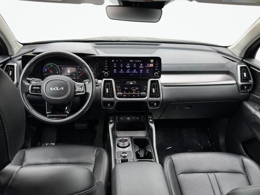 Used 2023 Kia Sorento EX AWD/4WD image 11