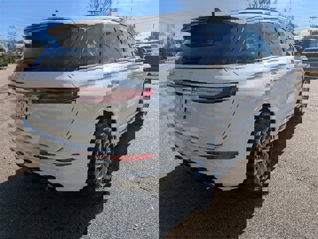 New 2026 Lincoln Corsair Grand Touring image 3