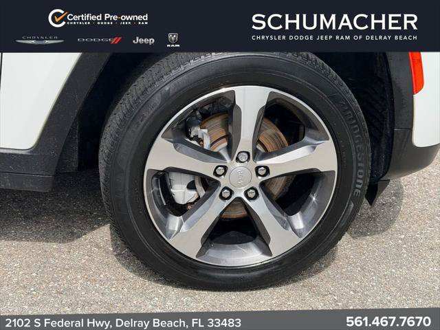 Certified 2023 Jeep Grand Cherokee Limited AWD/4WD image 9
