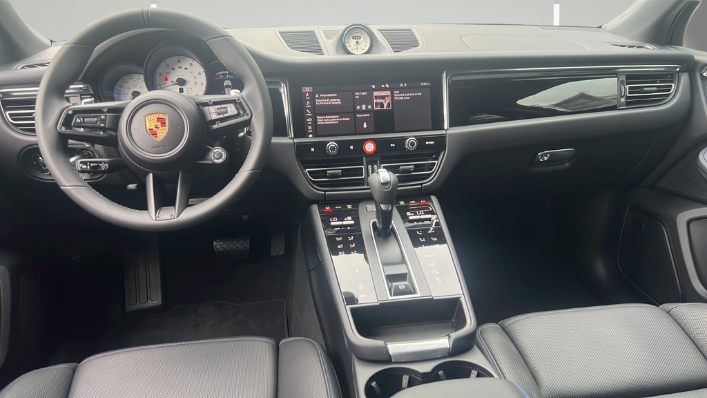New 2026 Porsche Macan AWD/4WD image 17