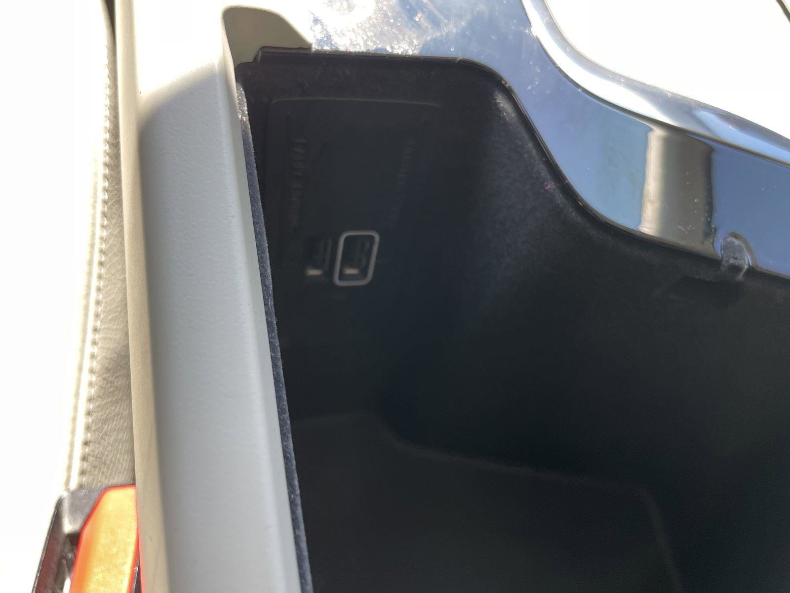 Used 2020 Volvo S60 T6 Momentum image 29