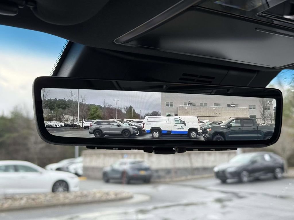 Used 2026 Lexus LX 600 4WD w/ Accessory Package (2T) image 25