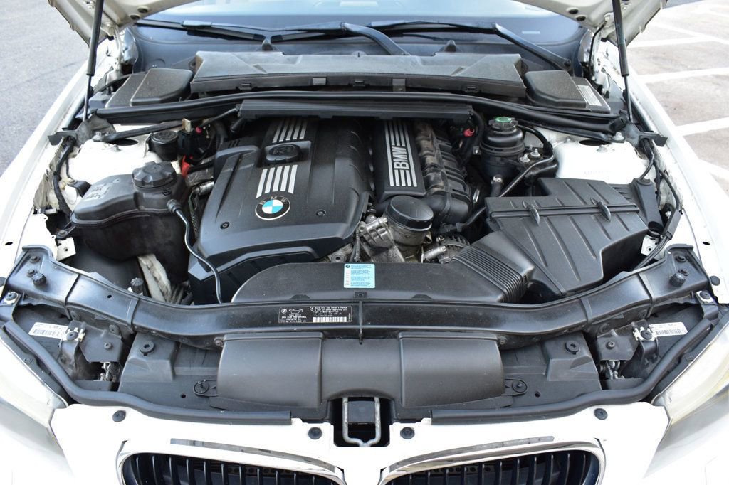 Used 2011 BMW 328i Sedan w/ Premium Pkg image 12