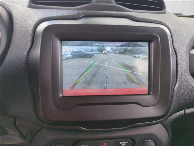 Used 2019 Jeep Renegade Latitude FWD image 13