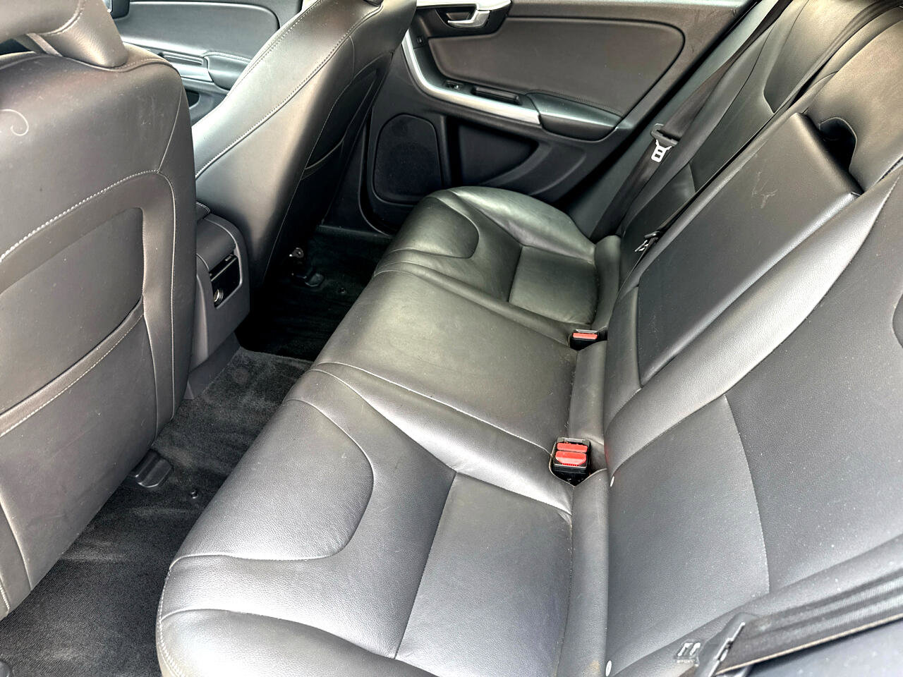 Used 2016 Volvo V60 T5 Premier image 38