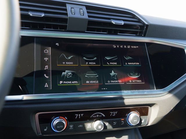 Certified 2025 Audi Q3 2.0T Premium Plus w/ Premium Plus Package image 25