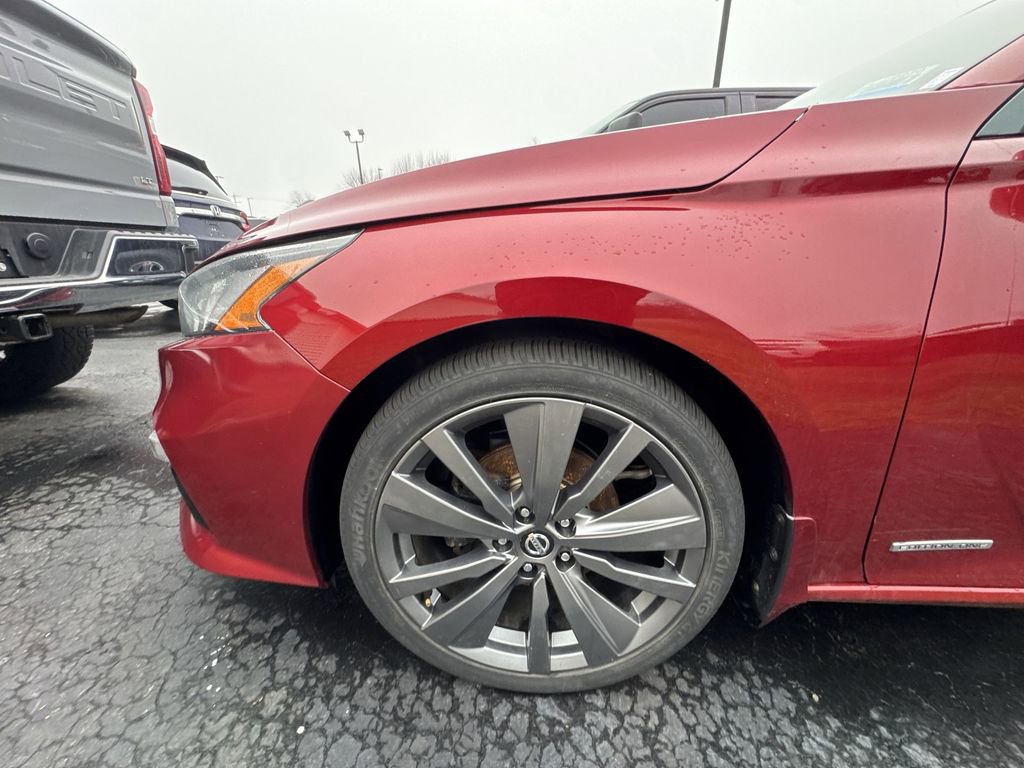 Used 2019 Nissan Altima 2.5 Platinum image 2
