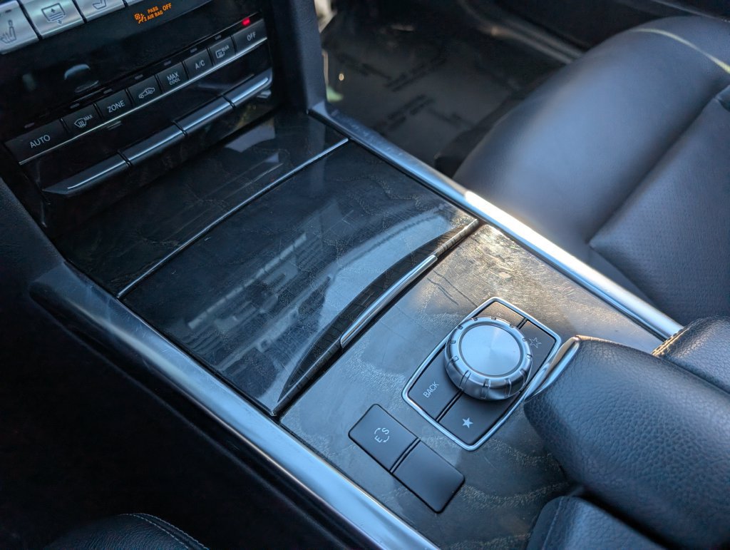 Used 2014 Mercedes-Benz E 350 4MATIC Sedan image 22