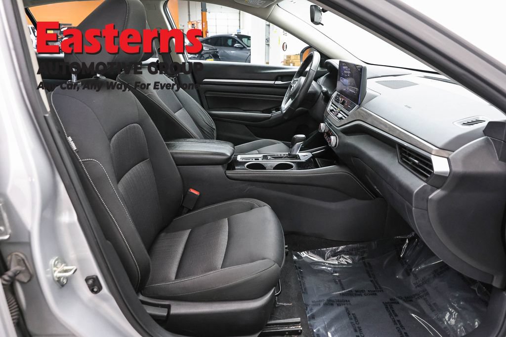 Used 2023 Nissan Altima 2.5 SV w/ SV Premium Package AWD/4WD image 25
