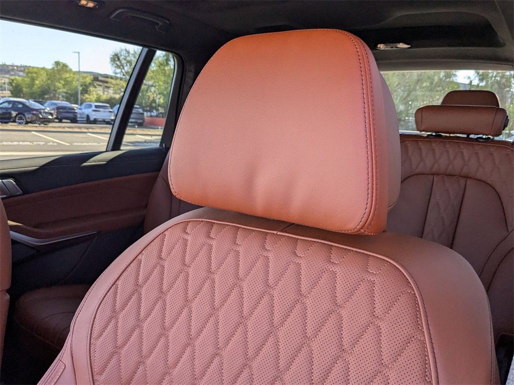 New 2026 BMW X7 M60i image 12