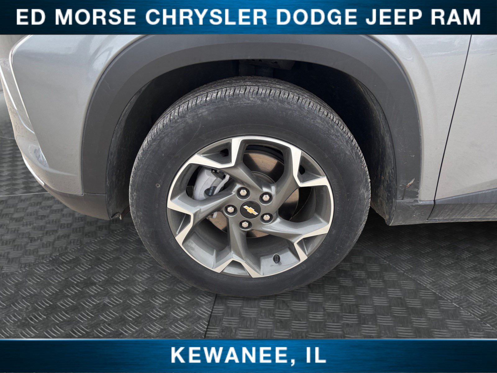 Used 2024 Chevrolet Trax LT FWD image 14