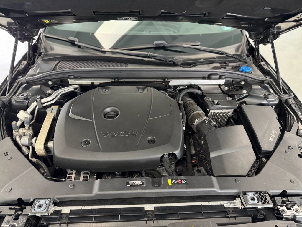 Used 2020 Volvo S60 T6 Inscription image 32