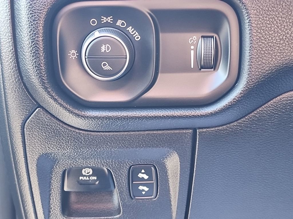 Used 2022 RAM 1500 Big Horn image 24