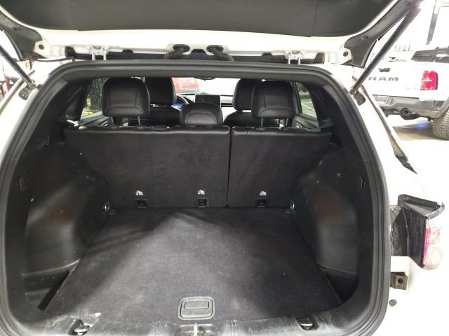 Used 2024 Jeep Compass Latitude AWD/4WD image 11