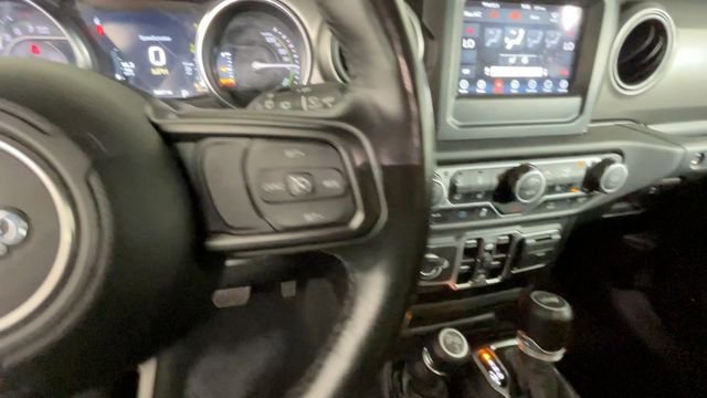 Used 2023 Jeep Wrangler Unlimited w/ Cold Weather Group AWD/4WD image 31
