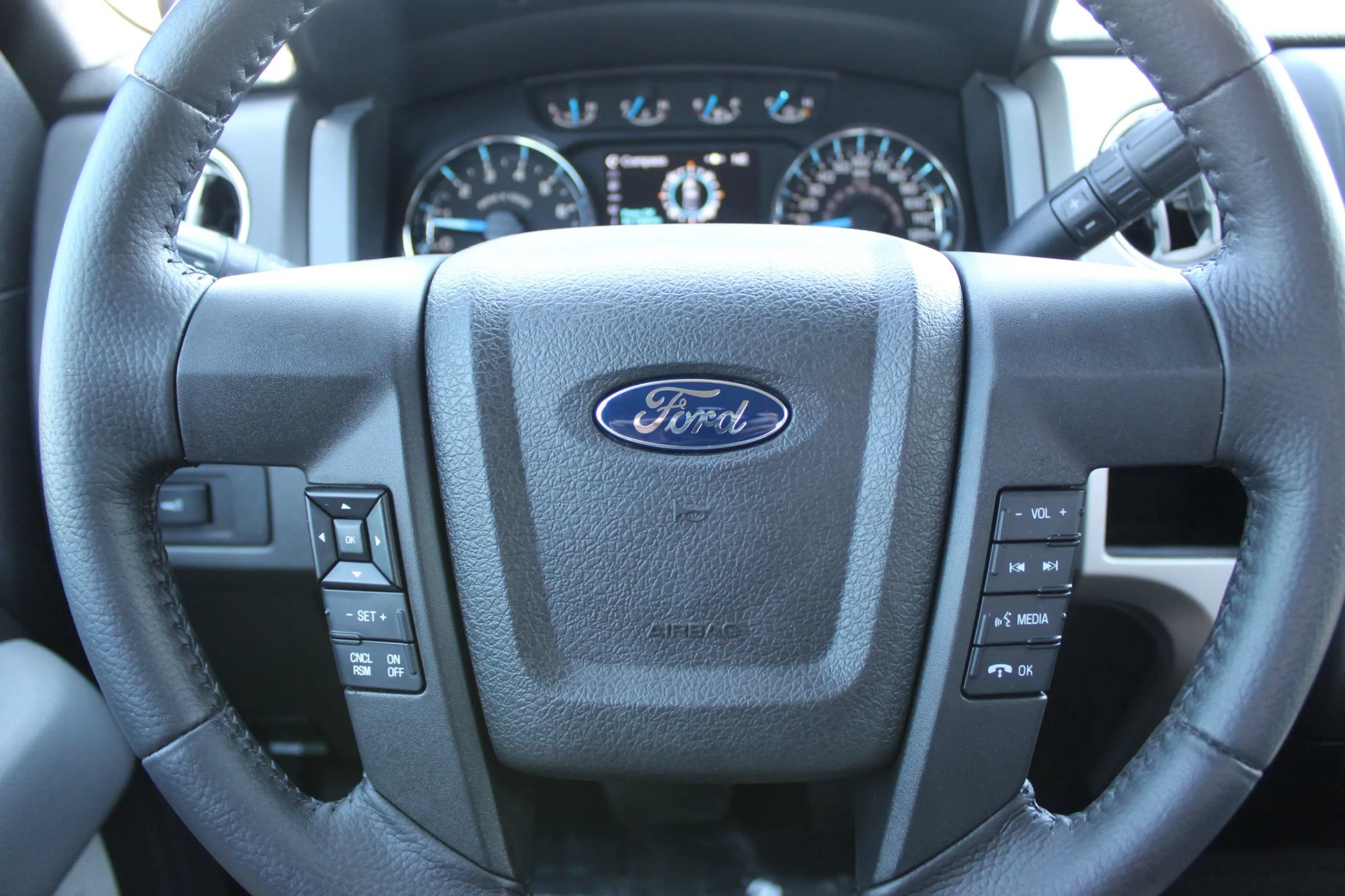 Used 2014 Ford F150 XLT w/ XLT Chrome Package RWD image 16