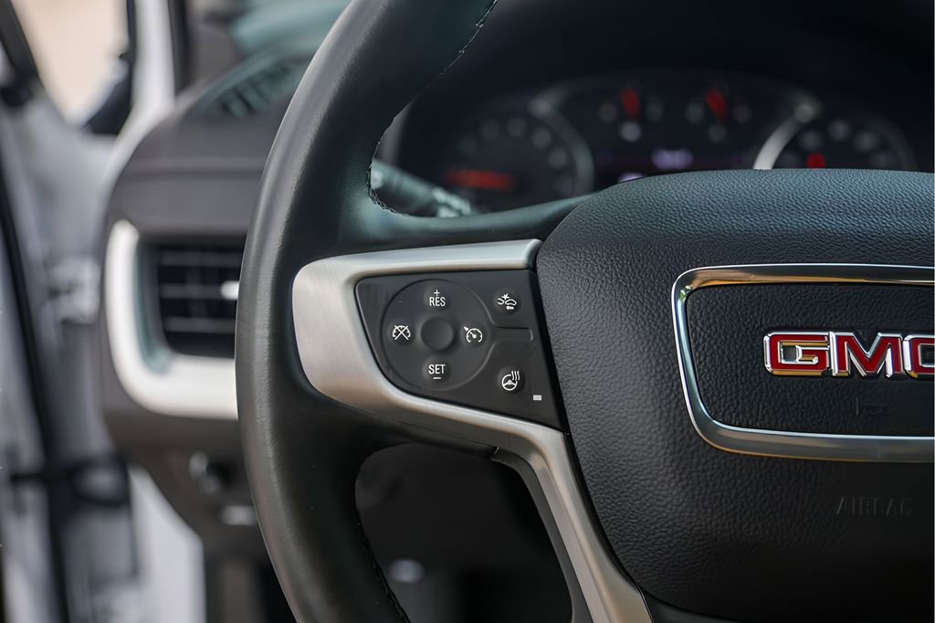 Used 2024 GMC Terrain SLT w/ Infotainment Package II AWD/4WD image 17
