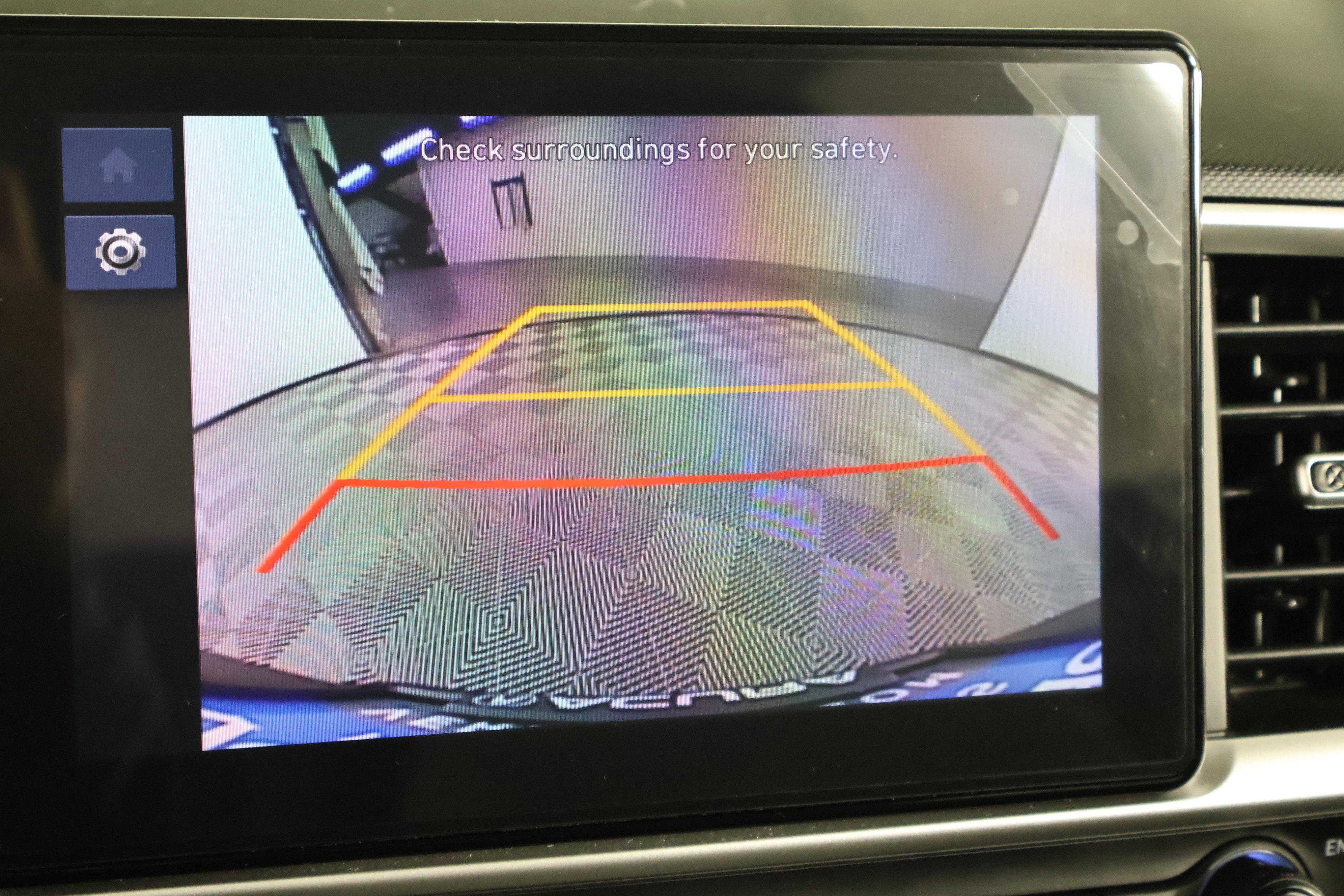 Used 2024 Hyundai Venue SEL image 28