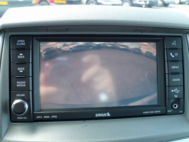 Used 2009 Chrysler Town & Country Touring image 27