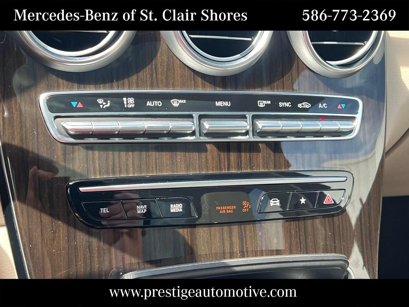 Used 2021 Mercedes-Benz GLC 300 4MATIC image 28