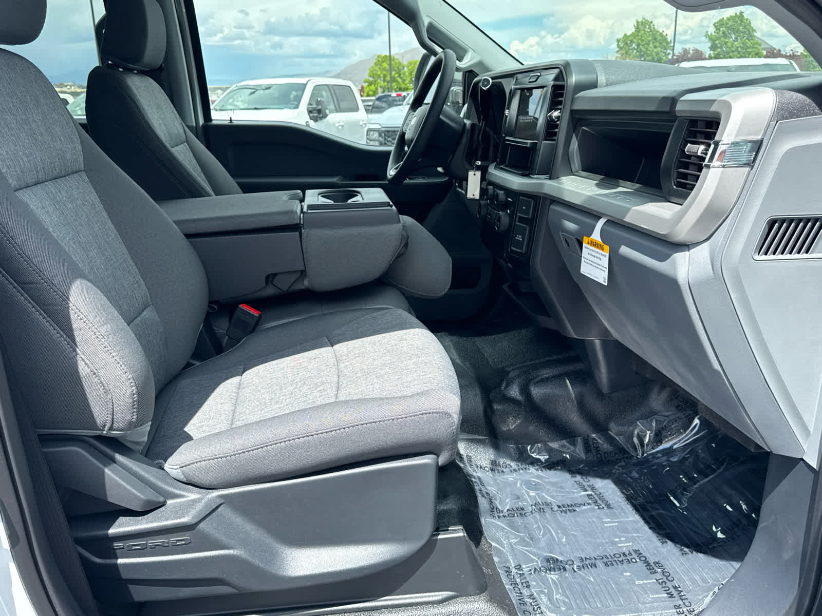 New 2026 Ford F550 4x4 Crew Cab Super Duty w/ XL Chrome Package image 14