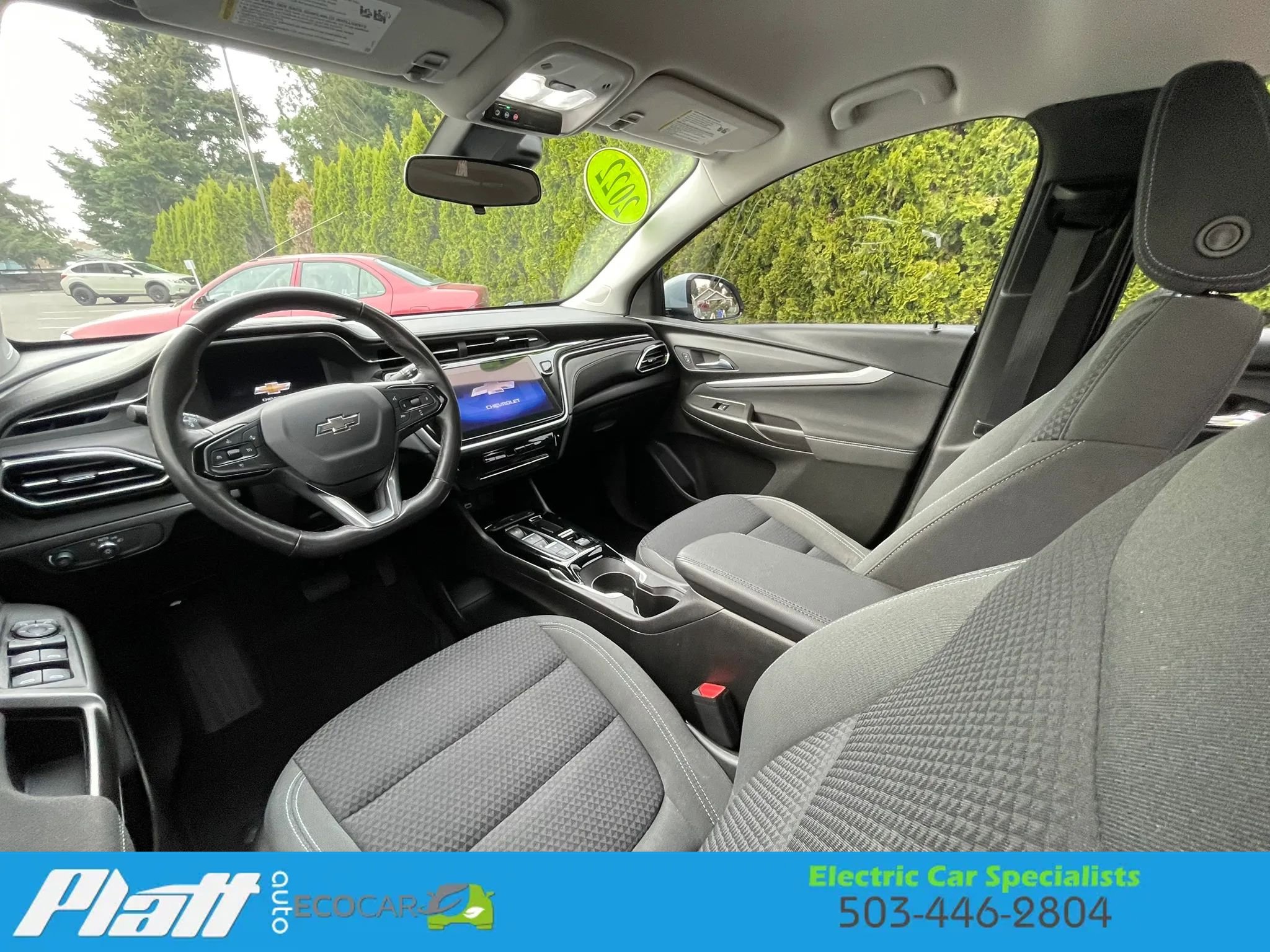 Used 2022 Chevrolet Bolt EUV LT w/ Comfort Package FWD image 36