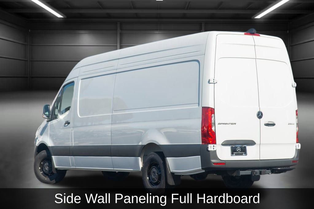 Used 2025 Mercedes-Benz Sprinter 2500 image 11