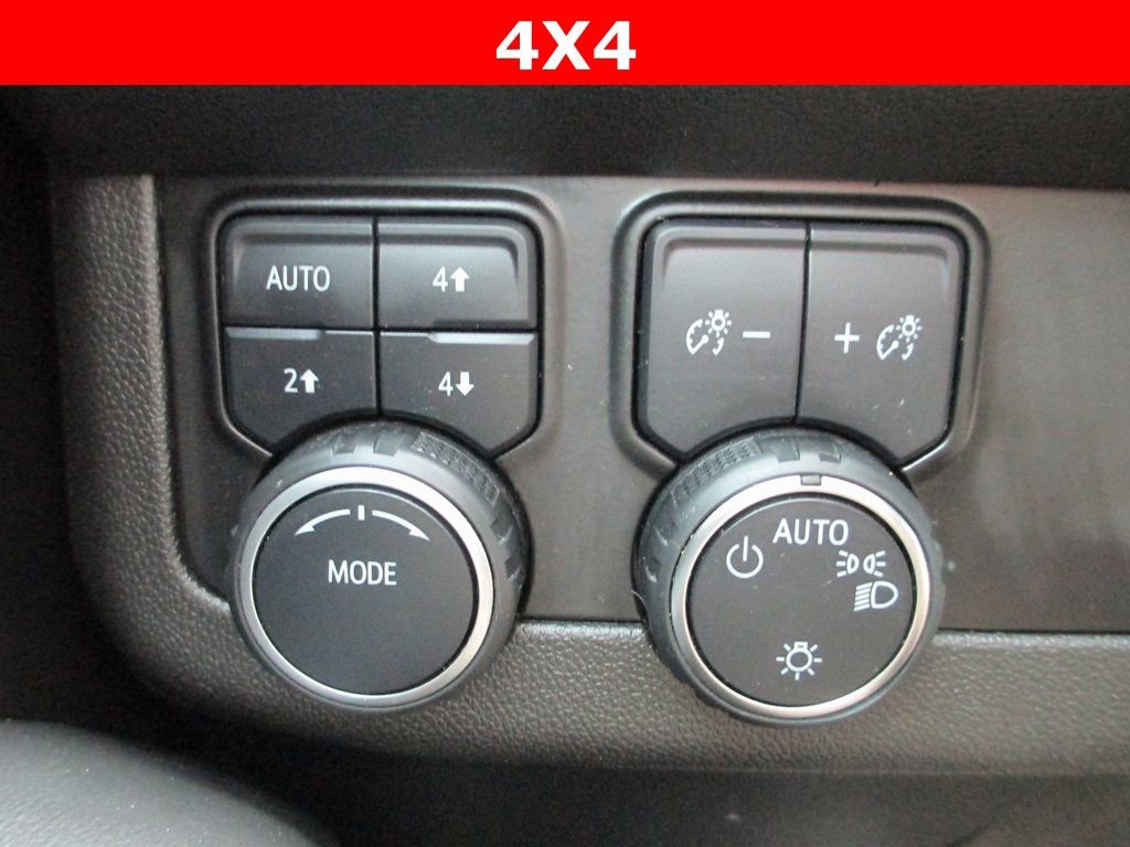 Used 2022 Chevrolet Tahoe Z71 w/ Luxury Package image 19