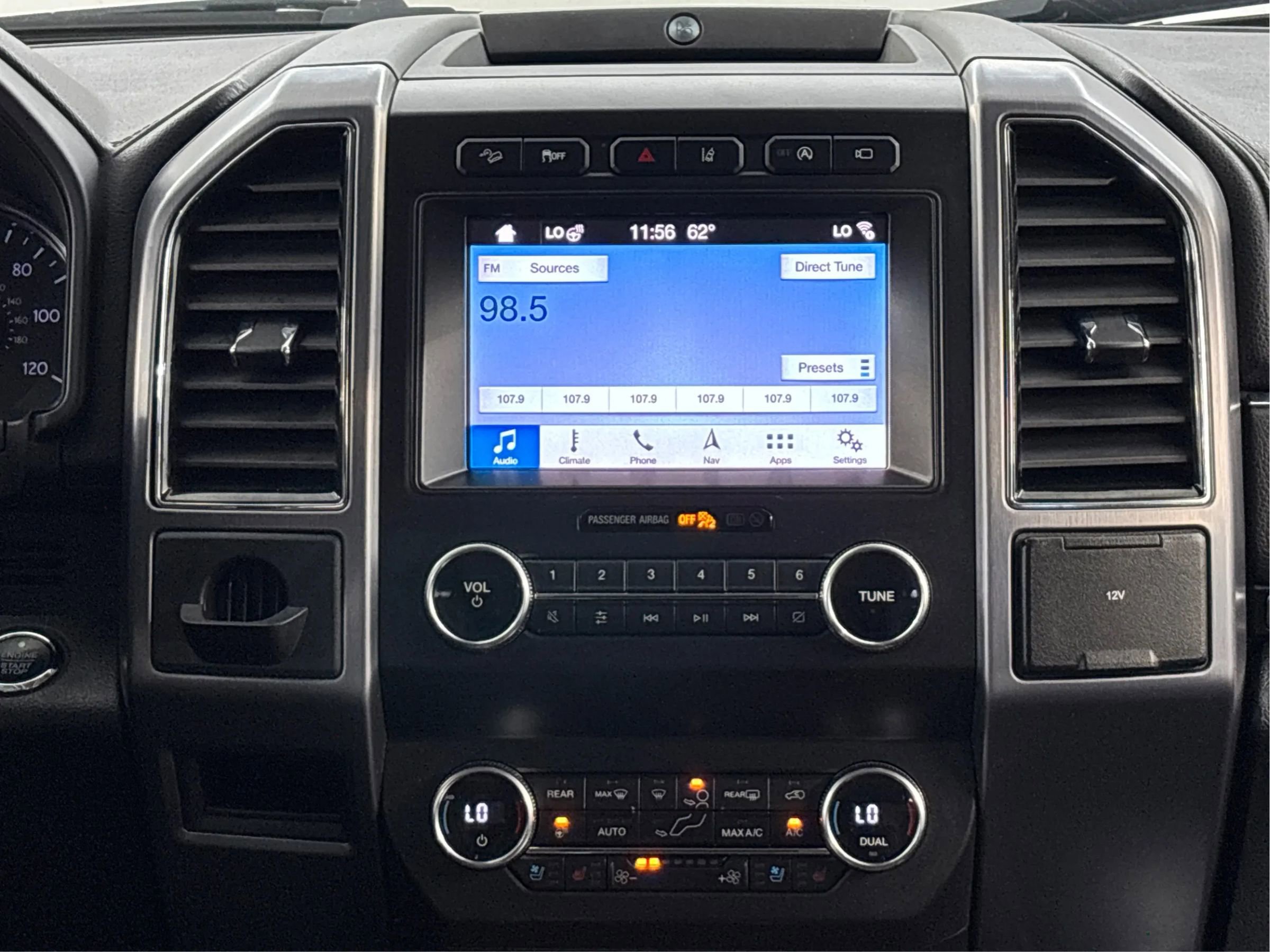 Used 2019 Ford Expedition Max Platinum image 17