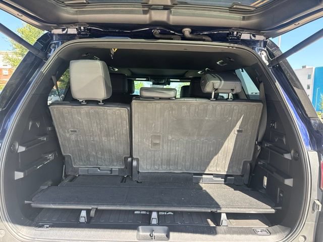 Used 2023 Toyota Sequoia Platinum AWD/4WD image 7