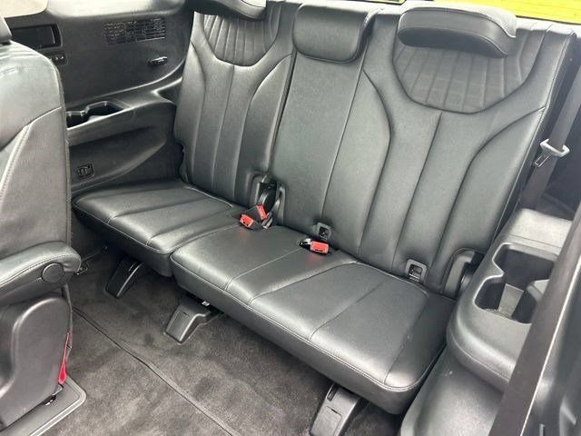 Used 2023 Hyundai Palisade Limited w/ Winter Package FWD image 50