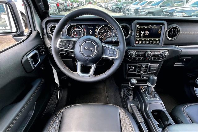 Used 2023 Jeep Gladiator Overland AWD/4WD image 8