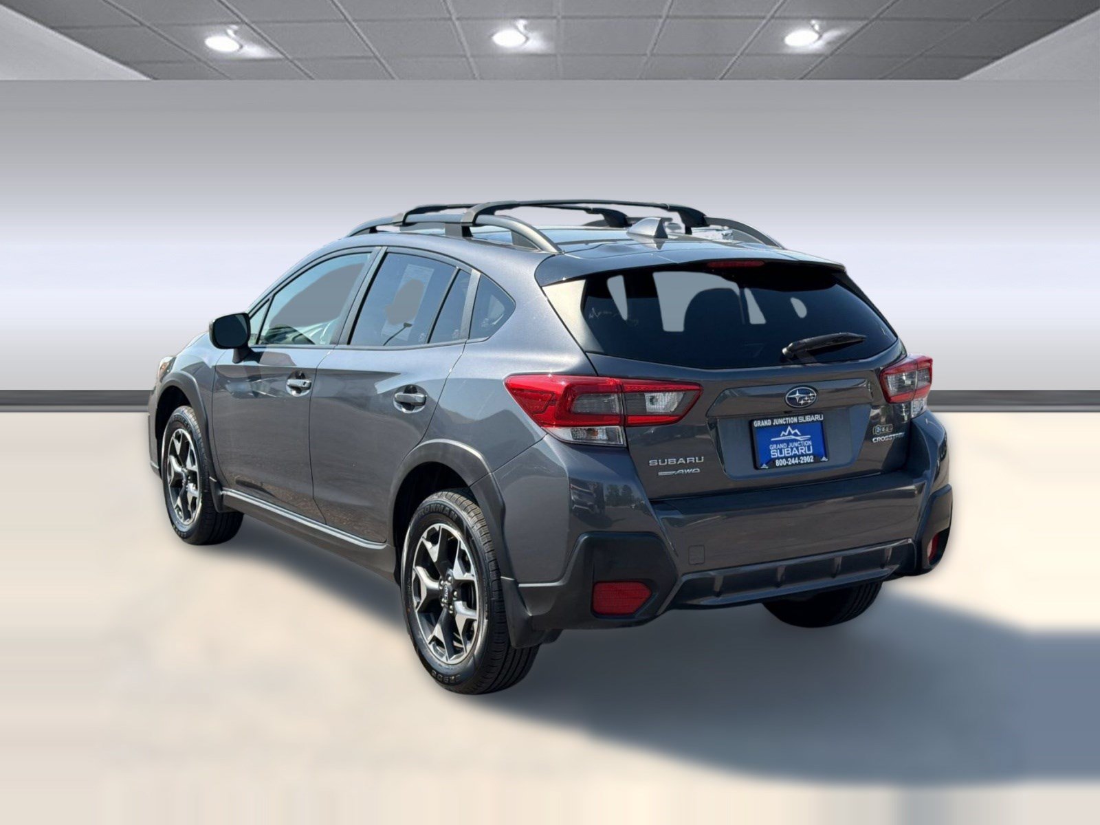 Used 2020 Subaru Crosstrek 2.0i Premium w/ Moonroof Package 2 AWD/4WD image 3