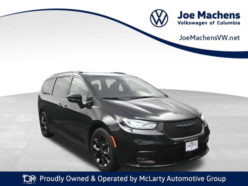 Used 2025 Chrysler Pacifica Limited