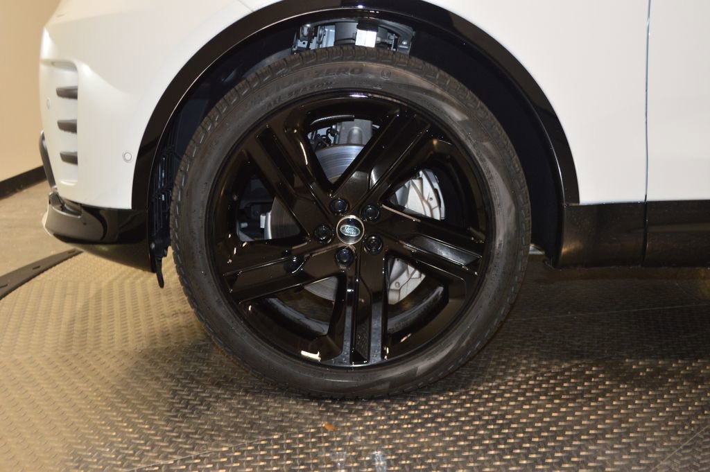 Used 2023 Land Rover Discovery S R-Dynamic AWD/4WD image 13