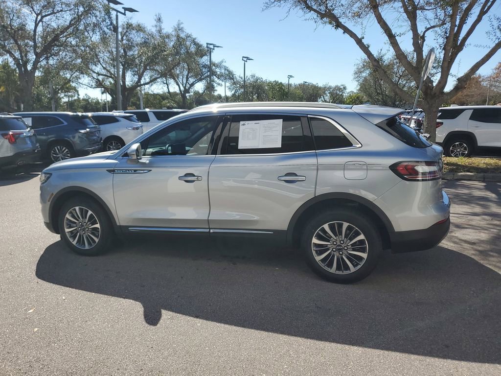 Used 2022 Lincoln Nautilus Reserve w/ Cargo Utility Package image 2