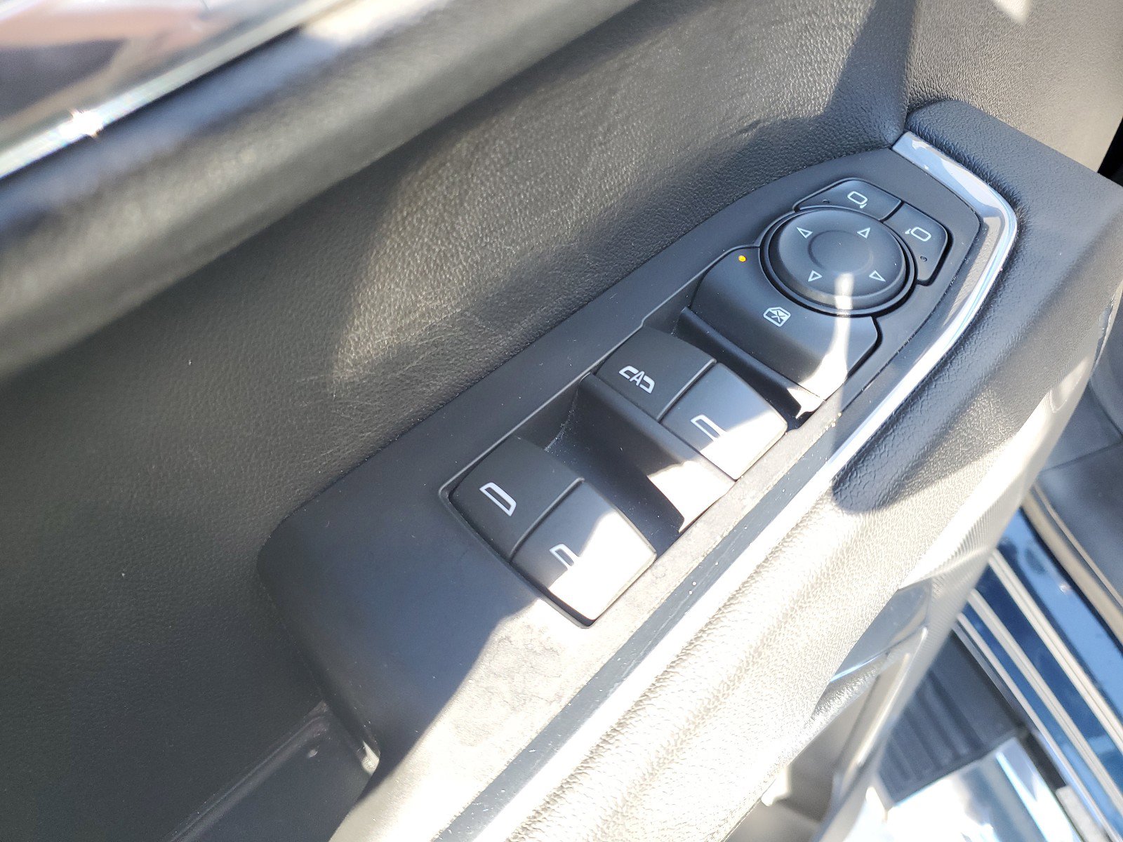 Used 2023 Chevrolet Silverado 1500 LT image 17