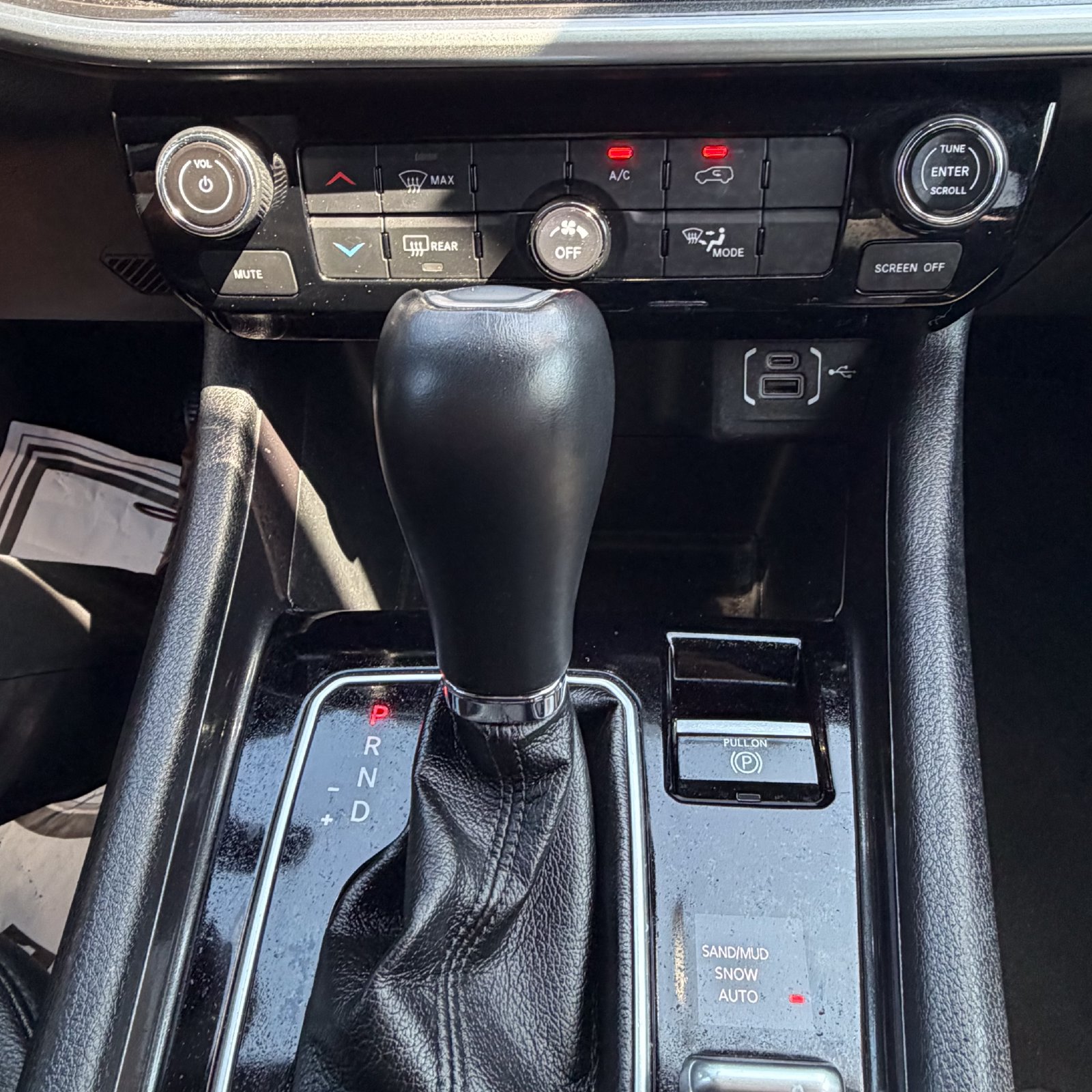 Used 2024 Jeep Compass Latitude AWD/4WD image 22