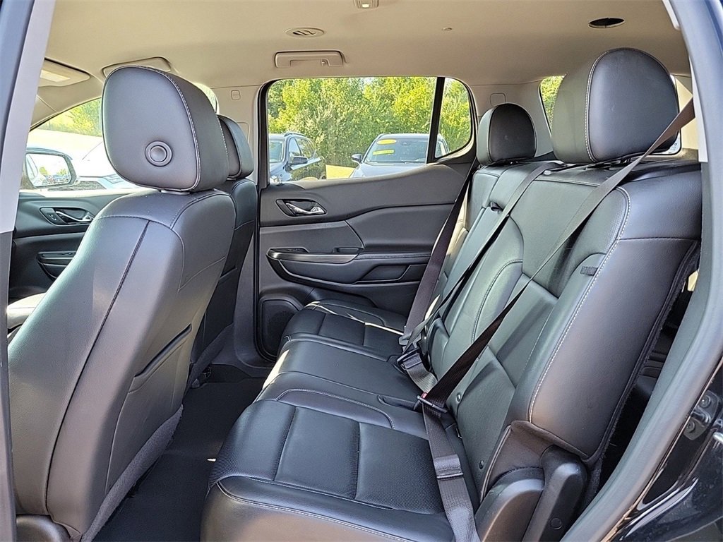 Used 2023 GMC Acadia SLT image 12