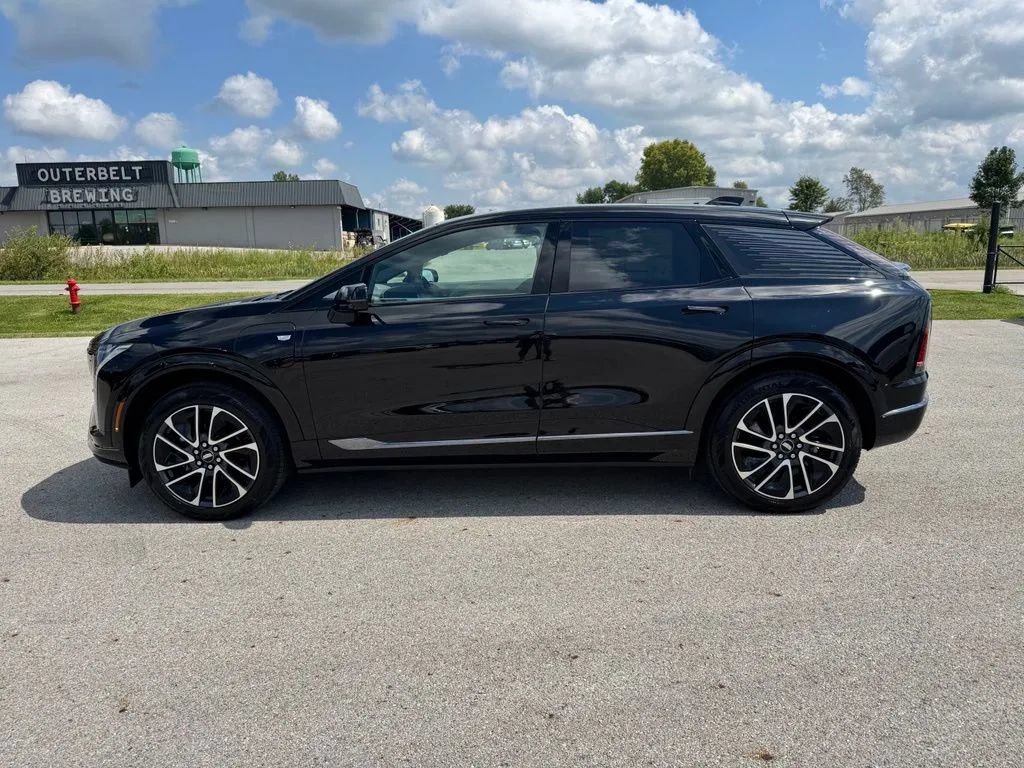 New 2027 Cadillac Optiq Premium Sport AWD/4WD image 4