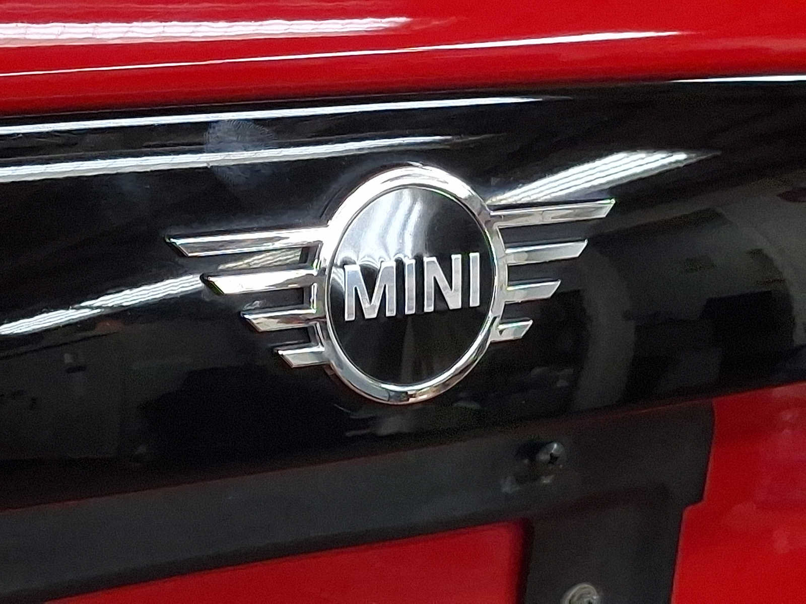 Used 2021 MINI Cooper 4-Door Hardtop w/ Storage Package FWD image 30