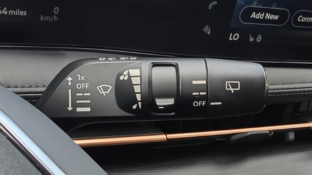 Used 2023 Nissan Ariya AWD image 19