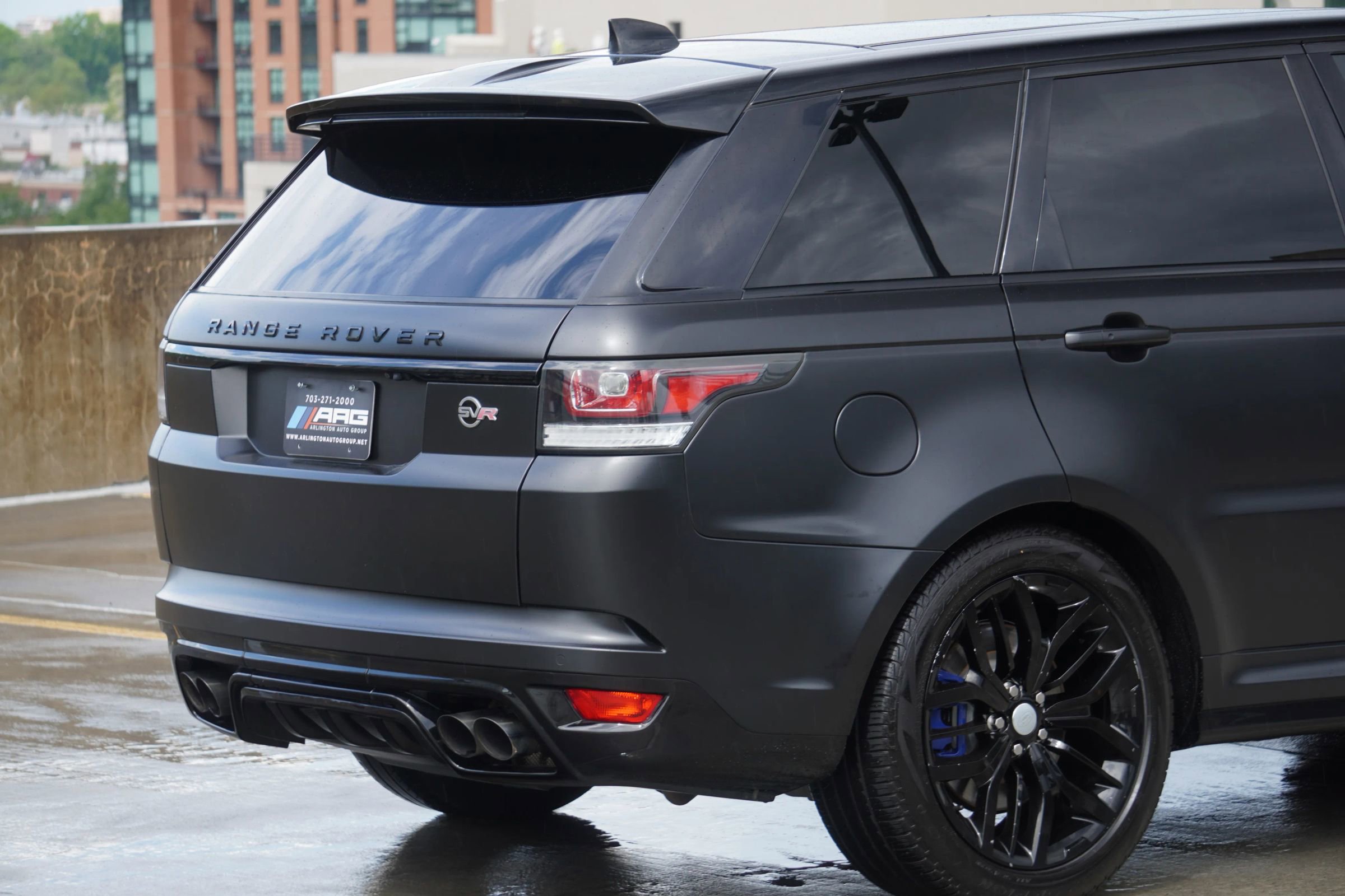 Used 2017 Land Rover Range Rover Sport SVR image 37