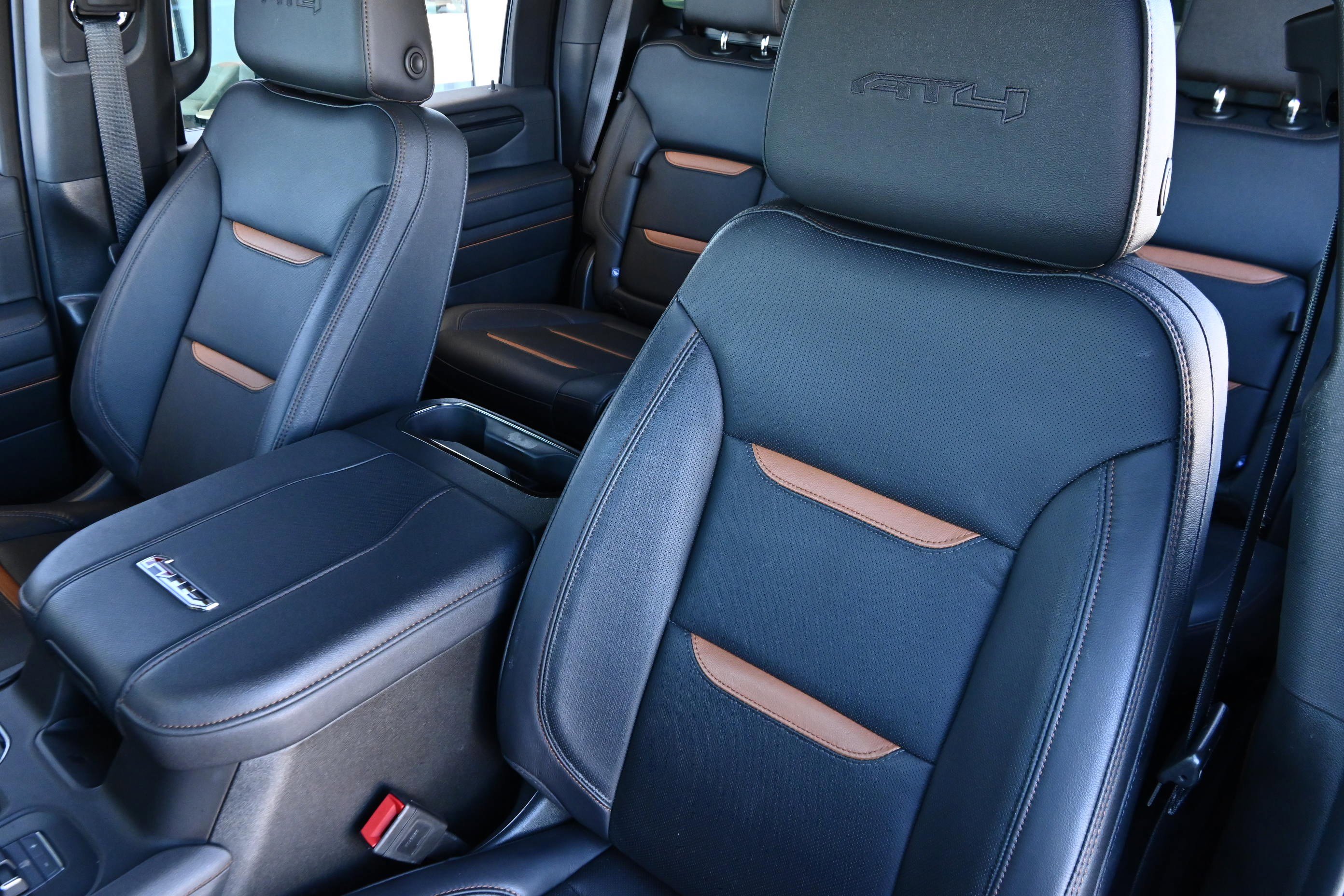 Used 2024 GMC Sierra 2500 AT4 w/ AT4 Premium Plus Package image 11