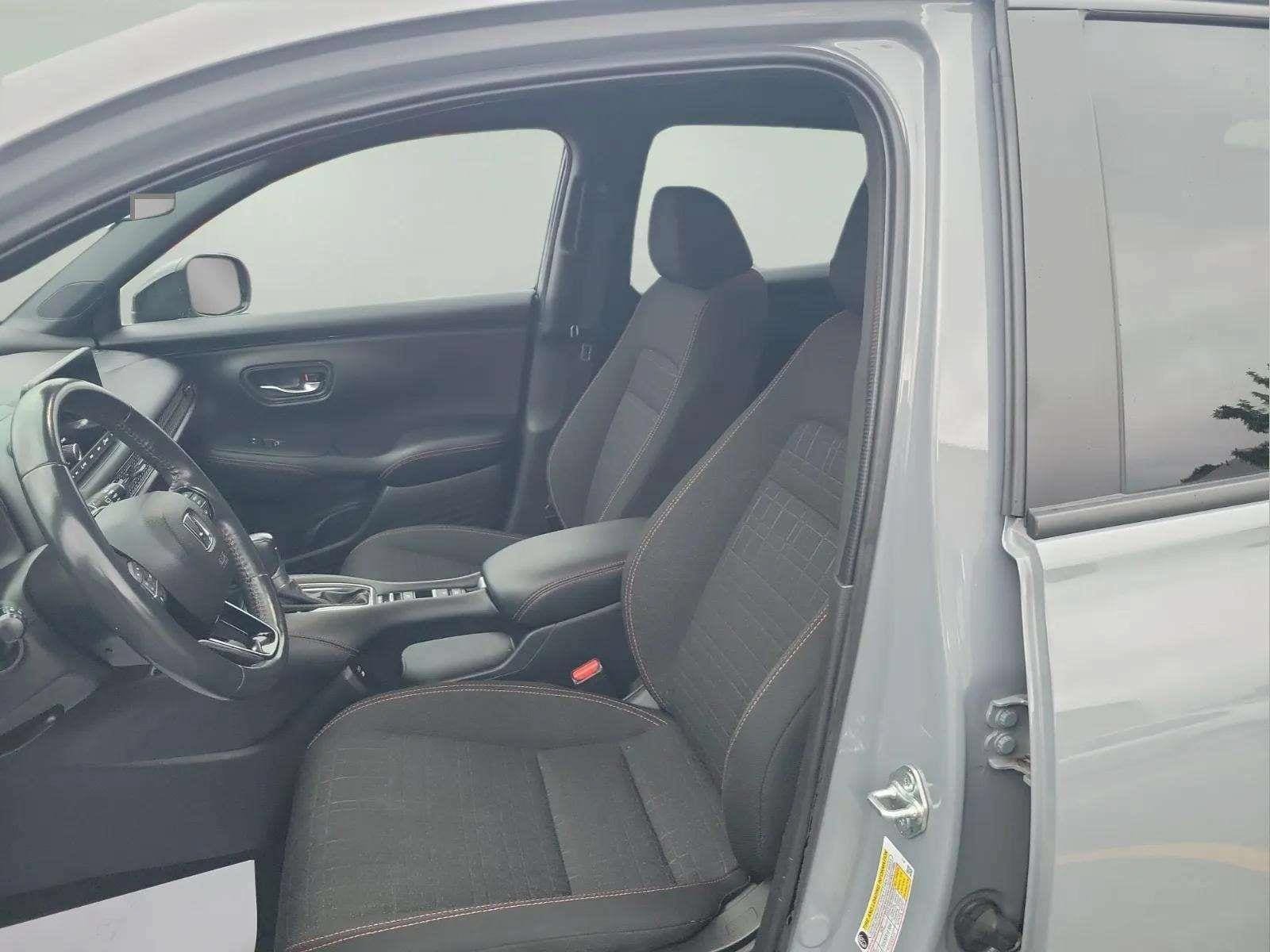 Used 2024 Honda HR-V Sport image 12