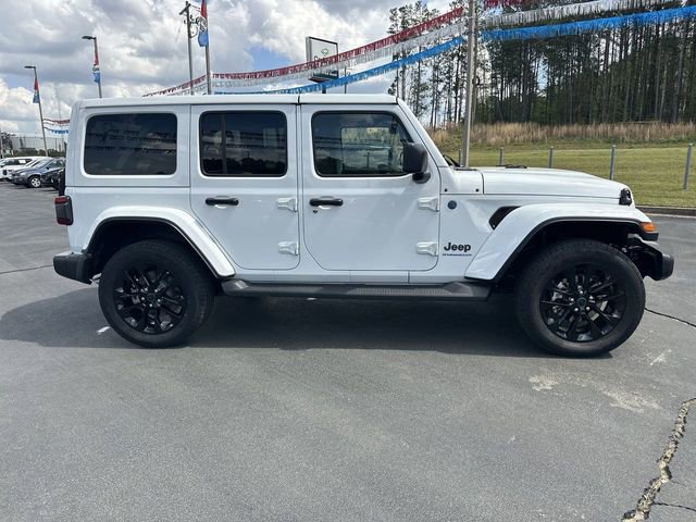 Used 2025 Jeep Wrangler Unlimited Sahara image 9
