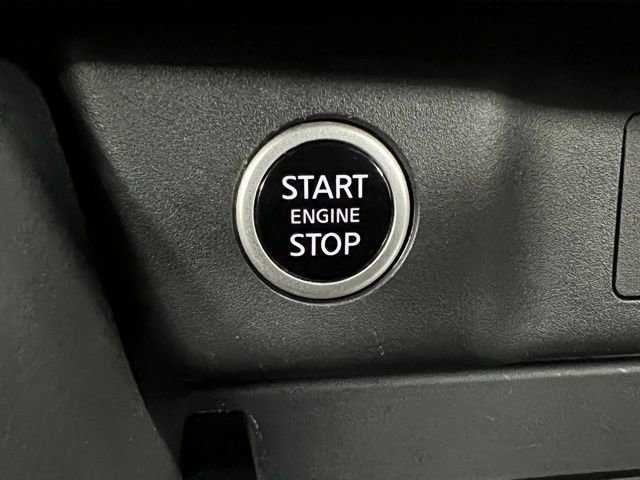 Used 2023 Nissan Rogue S image 28